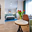 Hotel H12