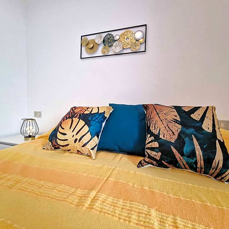 Welcoming flat just a short walk from the sea