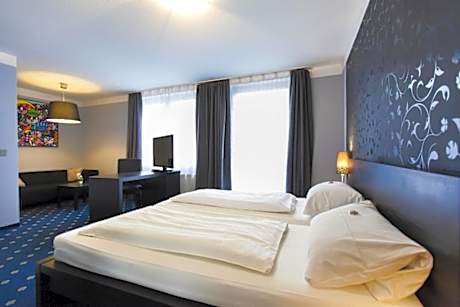 Double room-Balcony-Ensuite with Shower