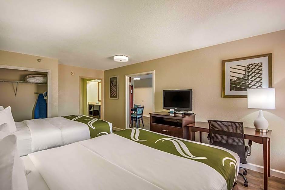 Quality Inn & Suites Quincy - Downtown