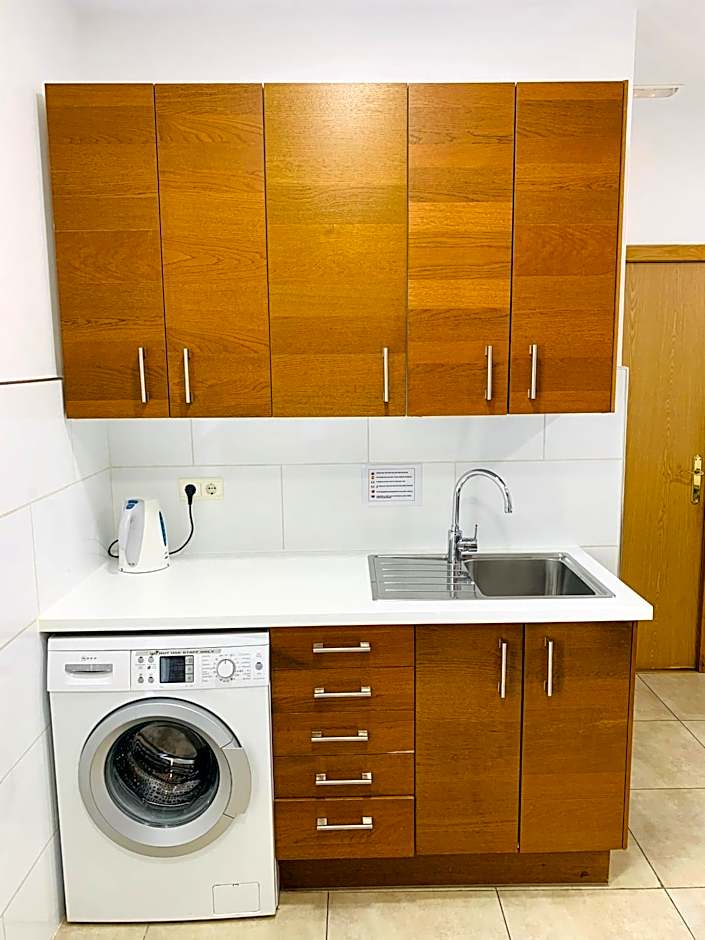 Super Balmes Guest House