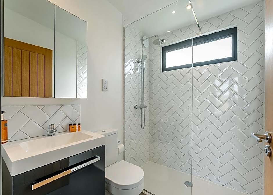 Swanborough Lakes Luxury Lodges