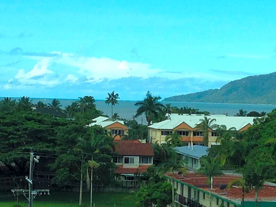 Cairns Sheridan Hotel