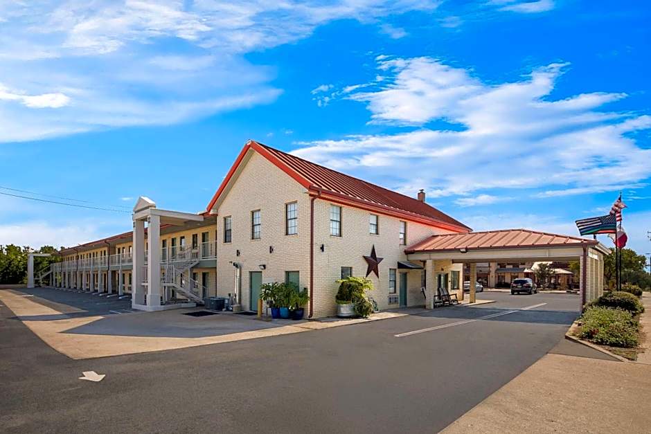 Super 8 by Wyndham Fredericksburg