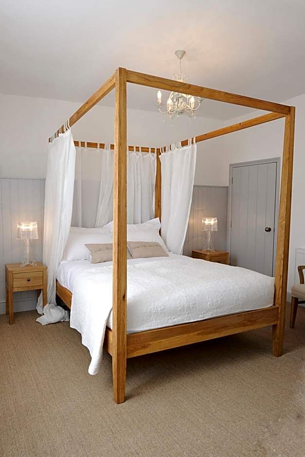 Lion & Pheasant Hotel