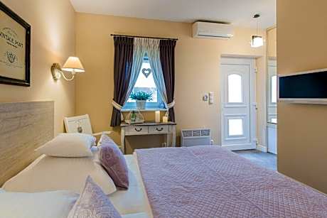 Villa Aurora