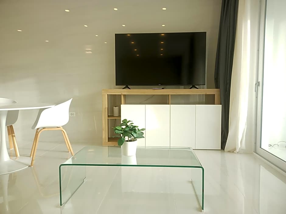 Smart Luxury Suites & Apartments