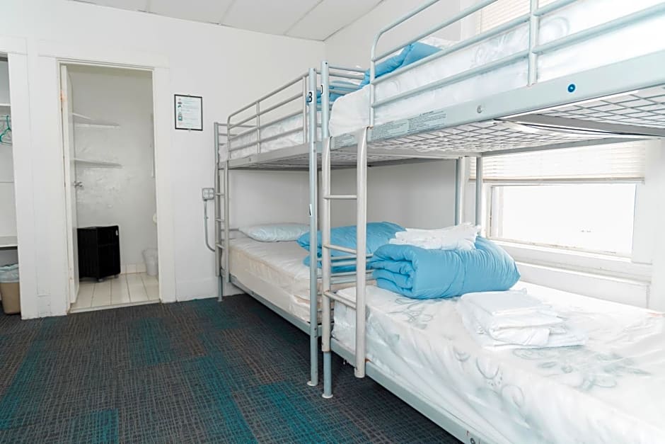ITH Surf City Hostel Hermosa Beach