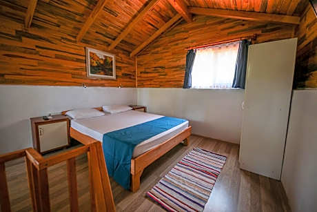 Villa with Garden View