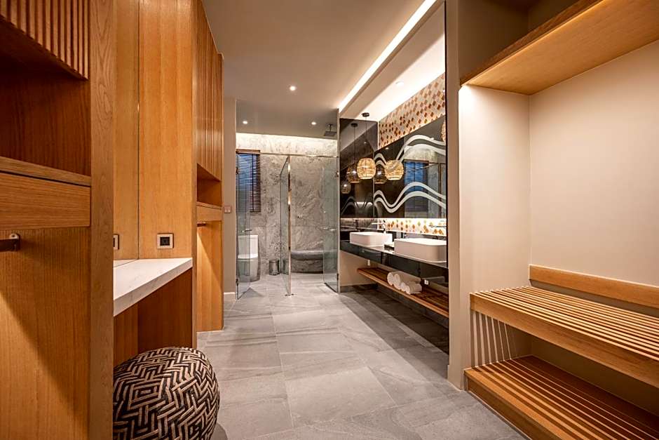 Photo 1 of 2 of Junior Suite, Terrace