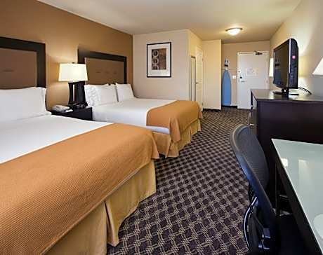 Standard Room with Two Queen Beds
