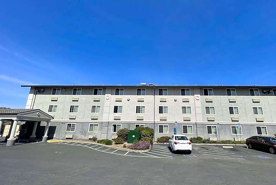 Super 8 by Wyndham Sacramento/Florin Rd