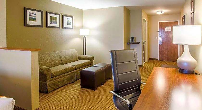 Comfort Suites Wytheville near Conference Center