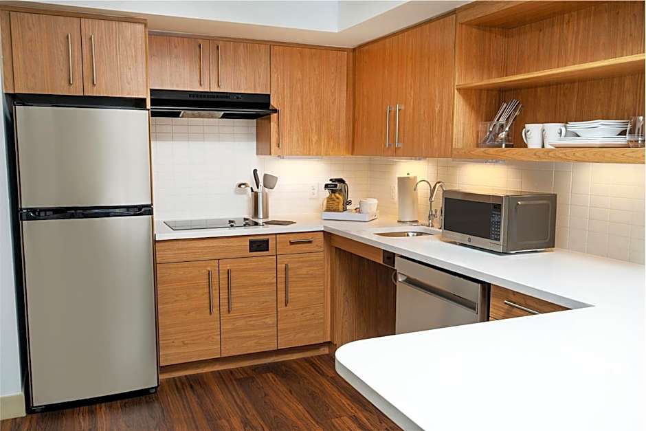 Element Sacramento Airport