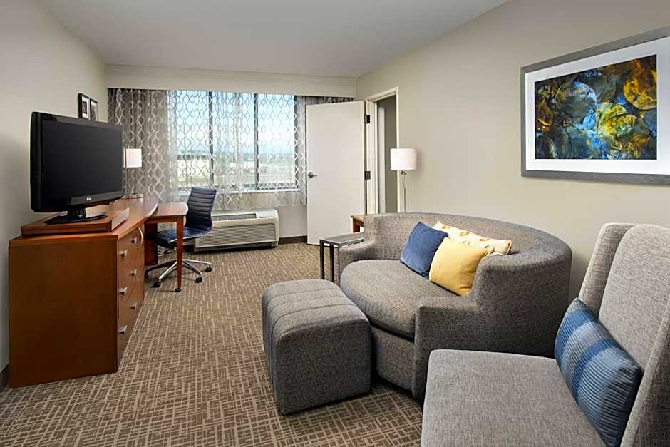 Courtyard by Marriott Tacoma Downtown