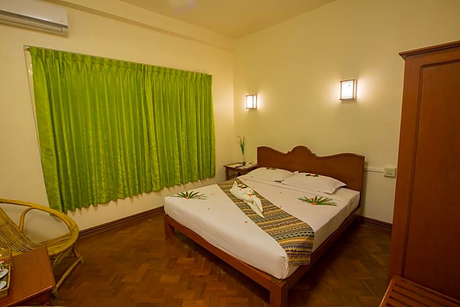 Photo 1 of 6 of Standard 1 Double Bed or 2 Beds