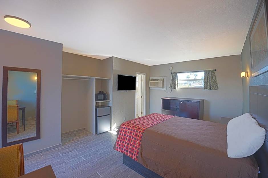 Sunrise Inn by OYO Titusville FL