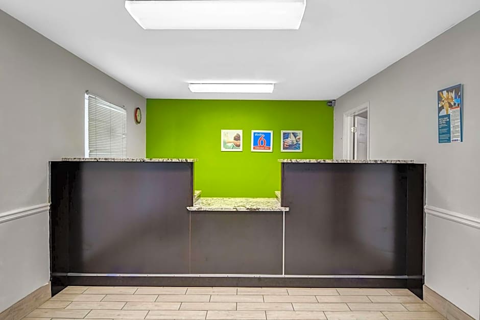 Studio 6-Atlanta, GA - Chamblee