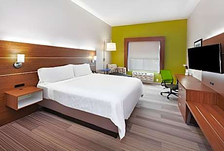 1 King Bed Leisure Non-Smoking
