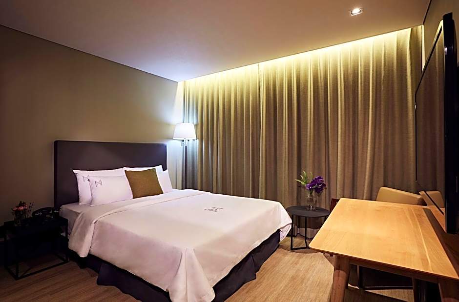 Healasis Hotel