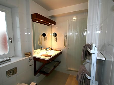 Double Room with Balcony and Shower
