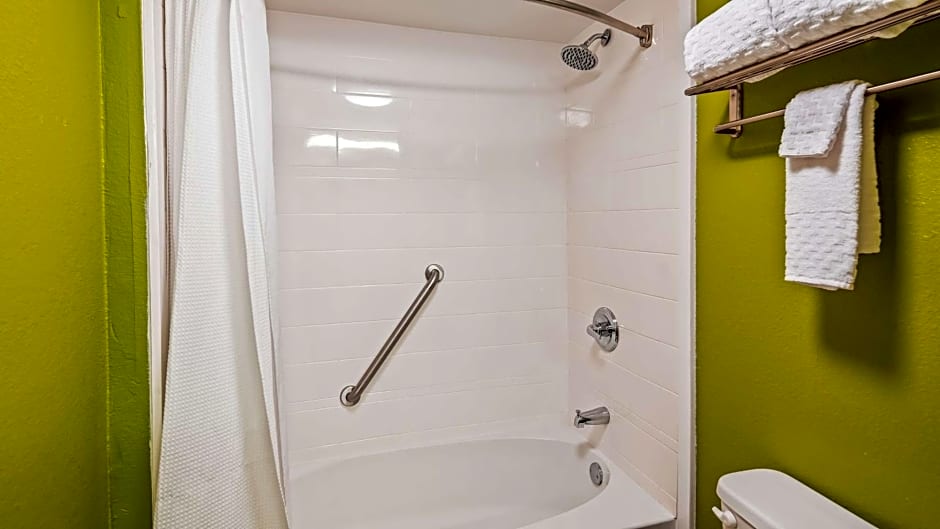Best Western Plus Gen X Inn