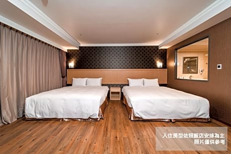 Deluxe Quadruple Room without View