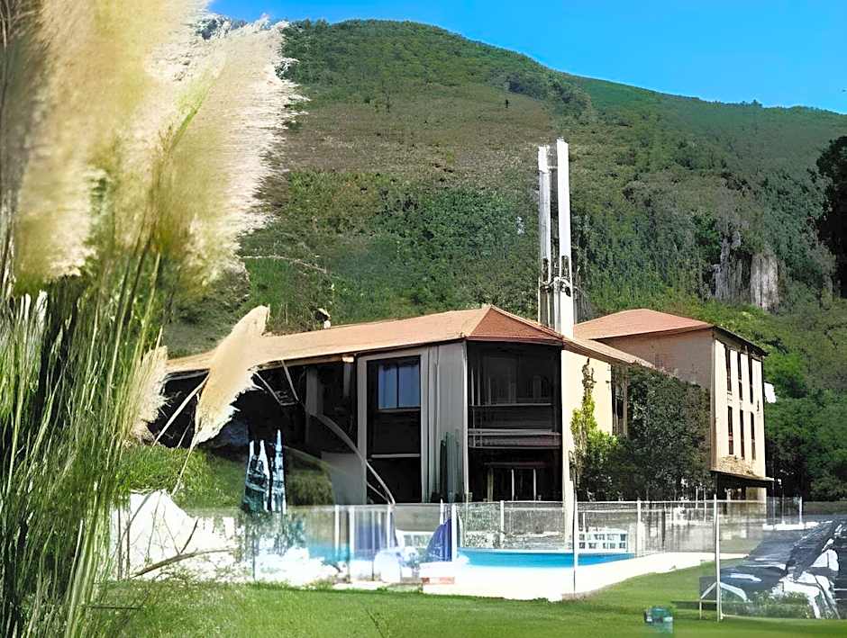Hotel Pyrene