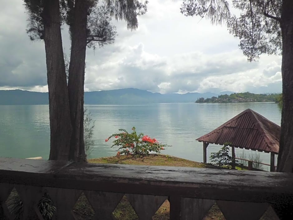 Tuk Tuk Timbul Bungalows