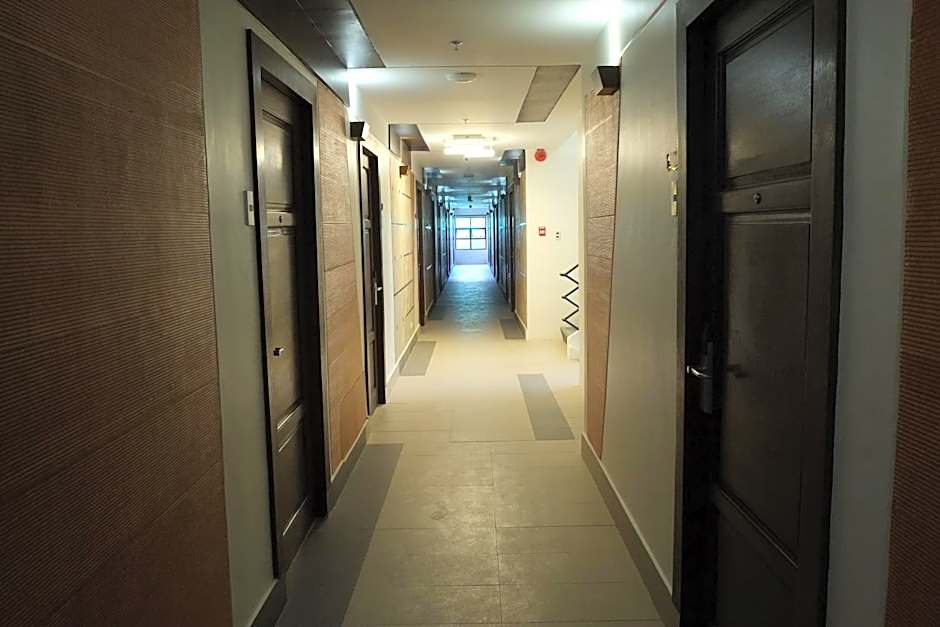 Southpole Central Hotel