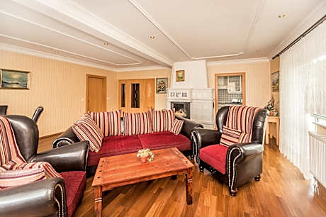 One-Bedroom Suite - Main Building