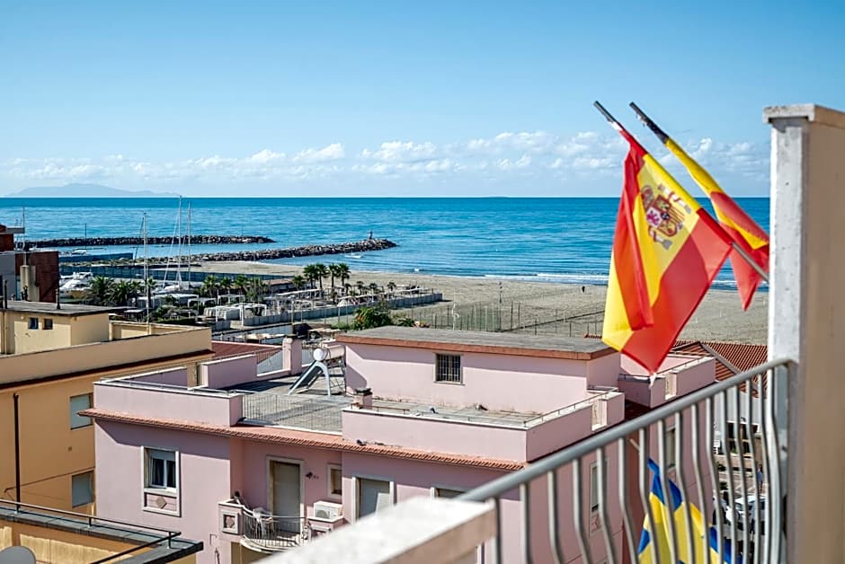 Lola Piccolo Hotel e Appartamenti