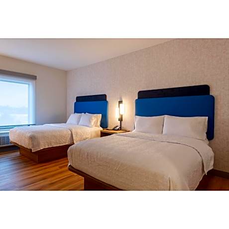 Queen Room with Two Queen Beds - Mobility and Hearing Access/Non-Smoking