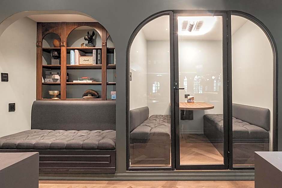 Low Bed in Shared Room Men