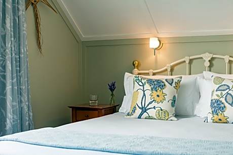 King Suite with Ocean View
