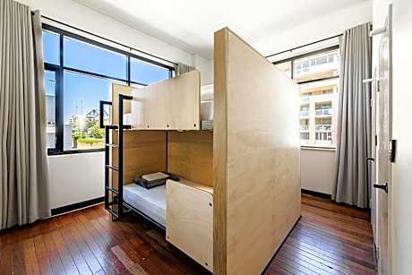 Bed in a 4 Share Female Ensuite