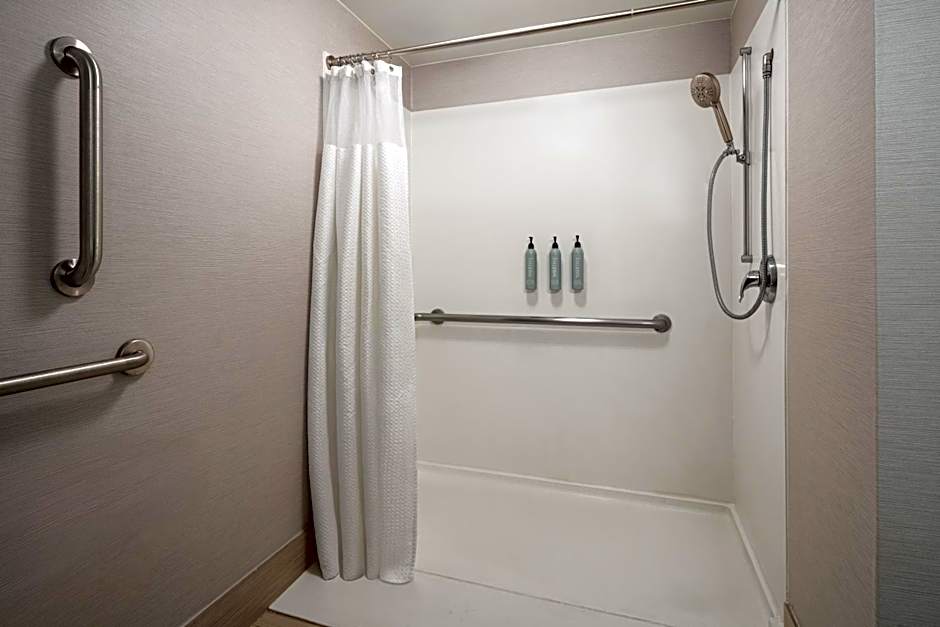 Courtyard by Marriott Hartford Cromwell