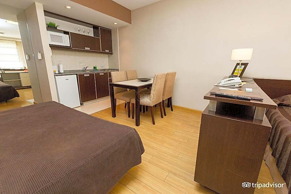 Recoleta Uriburu by Ayres