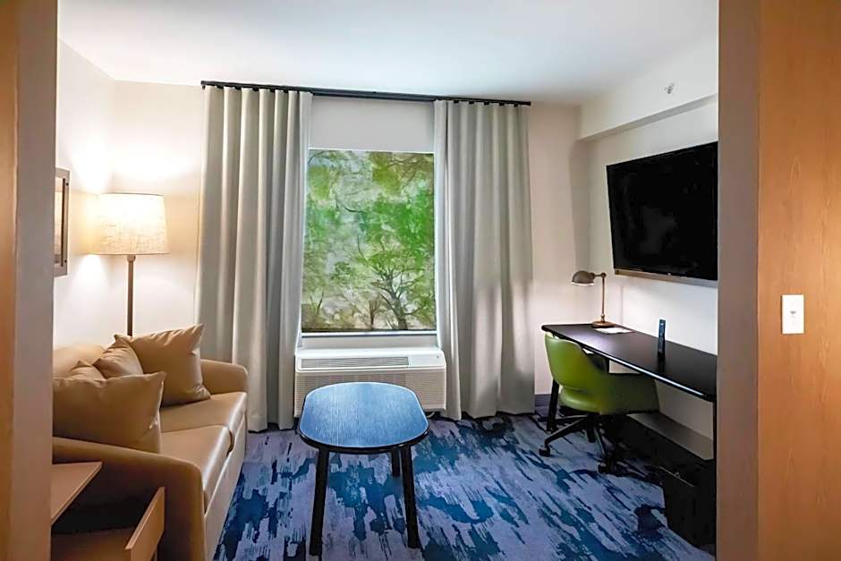 Fairfield by Marriott Inn & Suites Louisville Airport