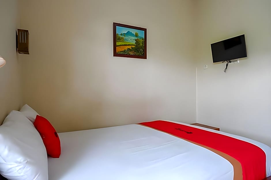 RedDoorz @ Jalan Parangtritis