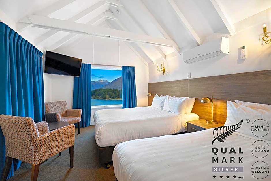 Colonial Village Motel