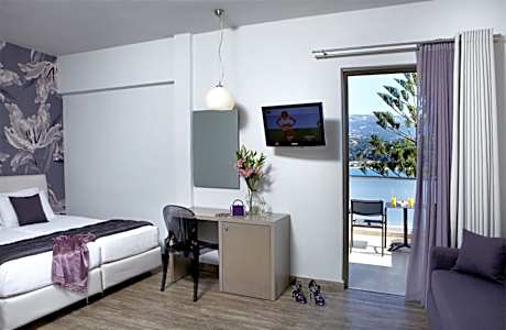 Family Room with Sea View