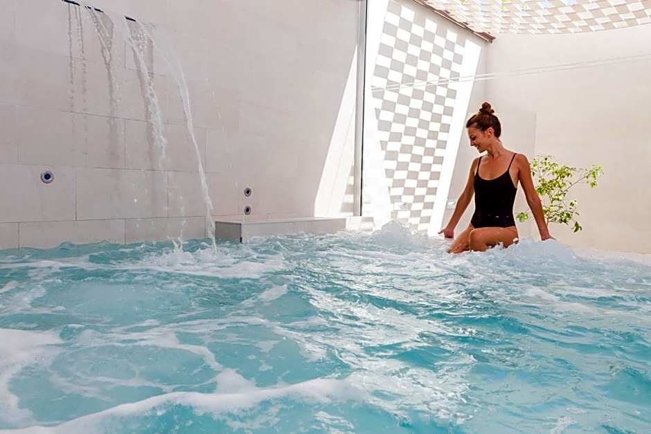 Ebano Hotel Apartments & Spa