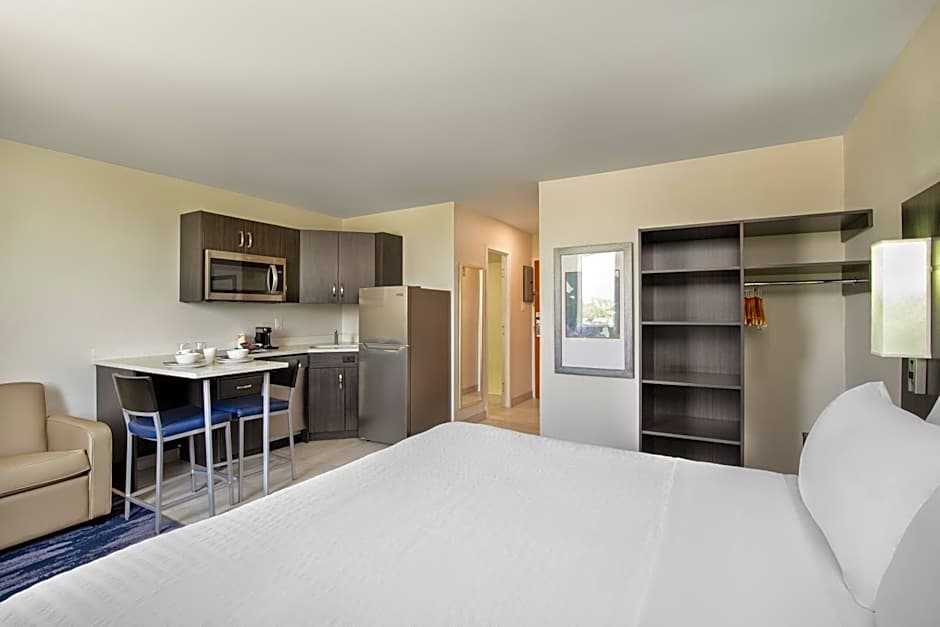 Photo 1 of 4 of Efficiency 1 King Bed Suite