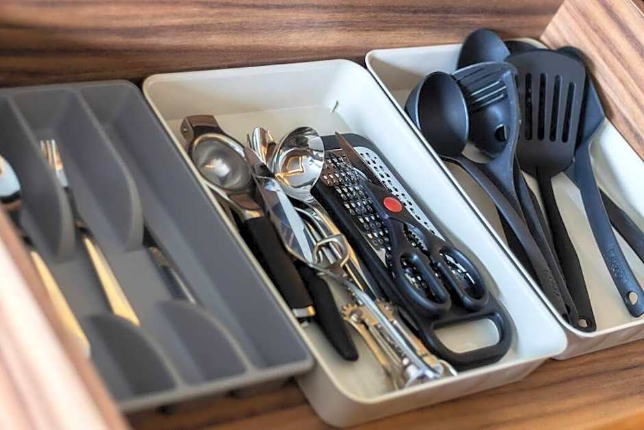 L102 New studio apt 1Bdrm 1bath AC Rooftop