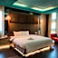 R7 Hotel