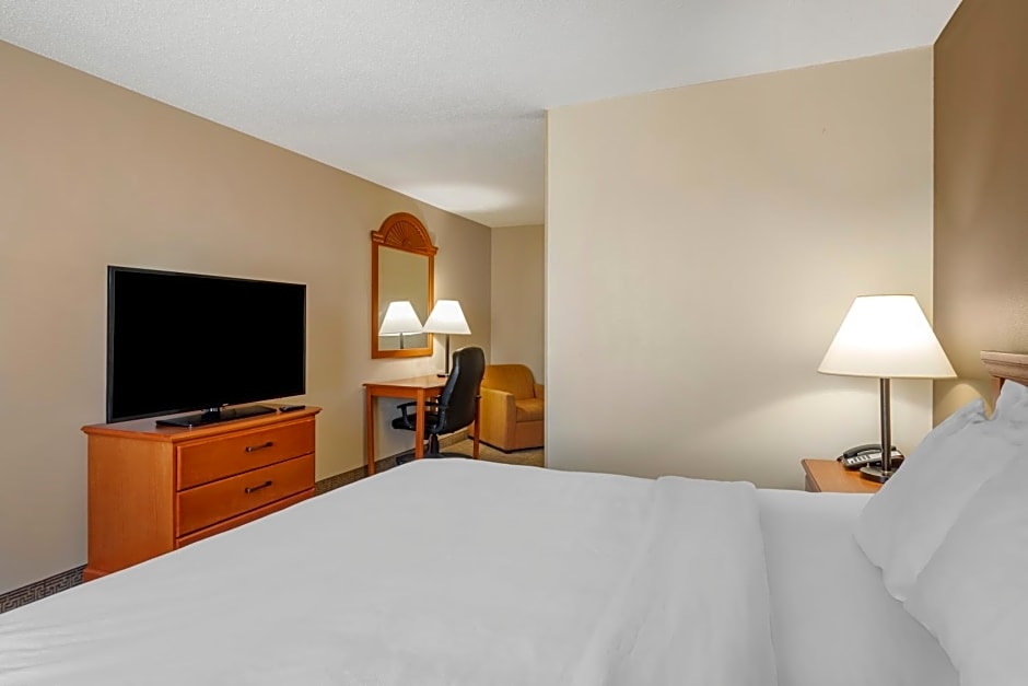 Quality Inn & Suites