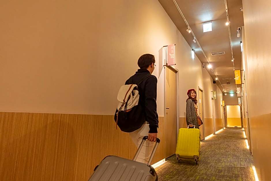 CHO Stay Capsule Hotel (Taoyuan Airport T2)