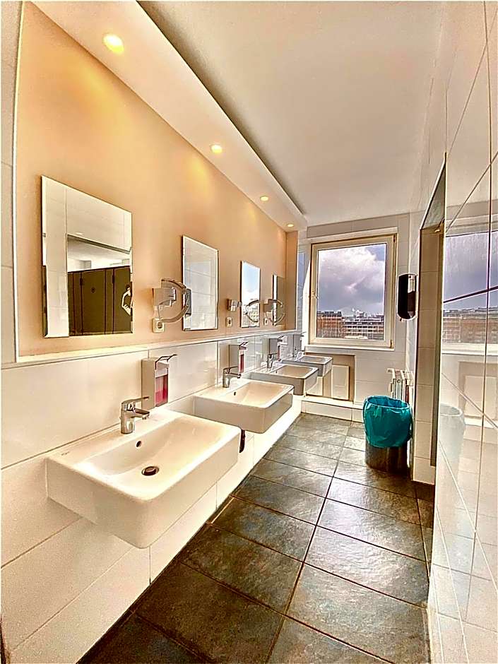 MAC City Hostel