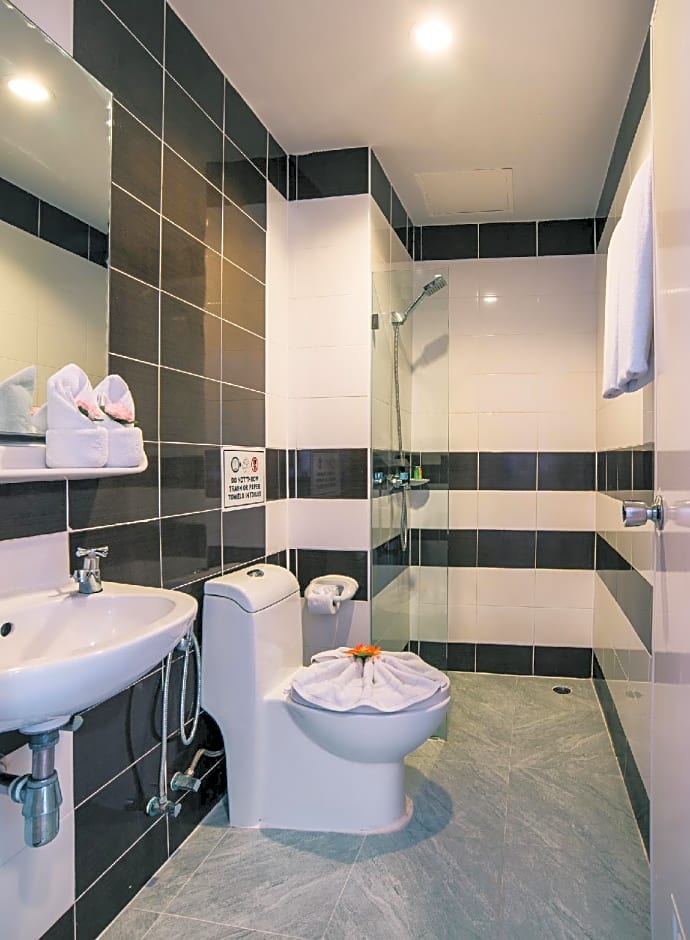 Studio Patong by iCheck inn